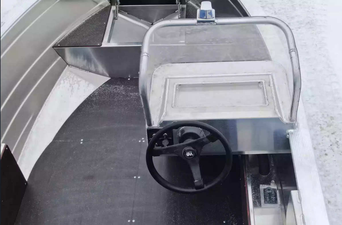 Алюминиевый катер Неман-400 С в Чебоксарах