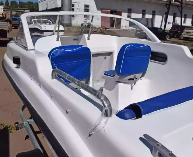 Стеклопластиковый катер Neman-450 Open в Чебоксарах