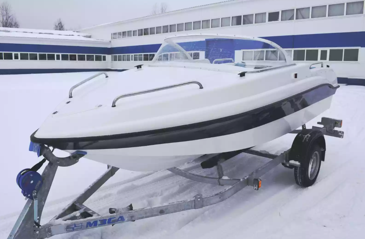 Стеклопластиковый катер Neman-450 в Чебоксарах