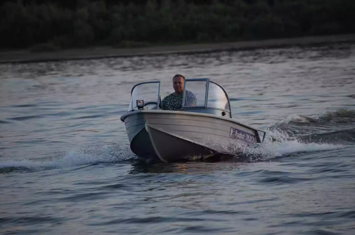 Алюминиевый катер Wyatboat-390 DCM в Чебоксарах