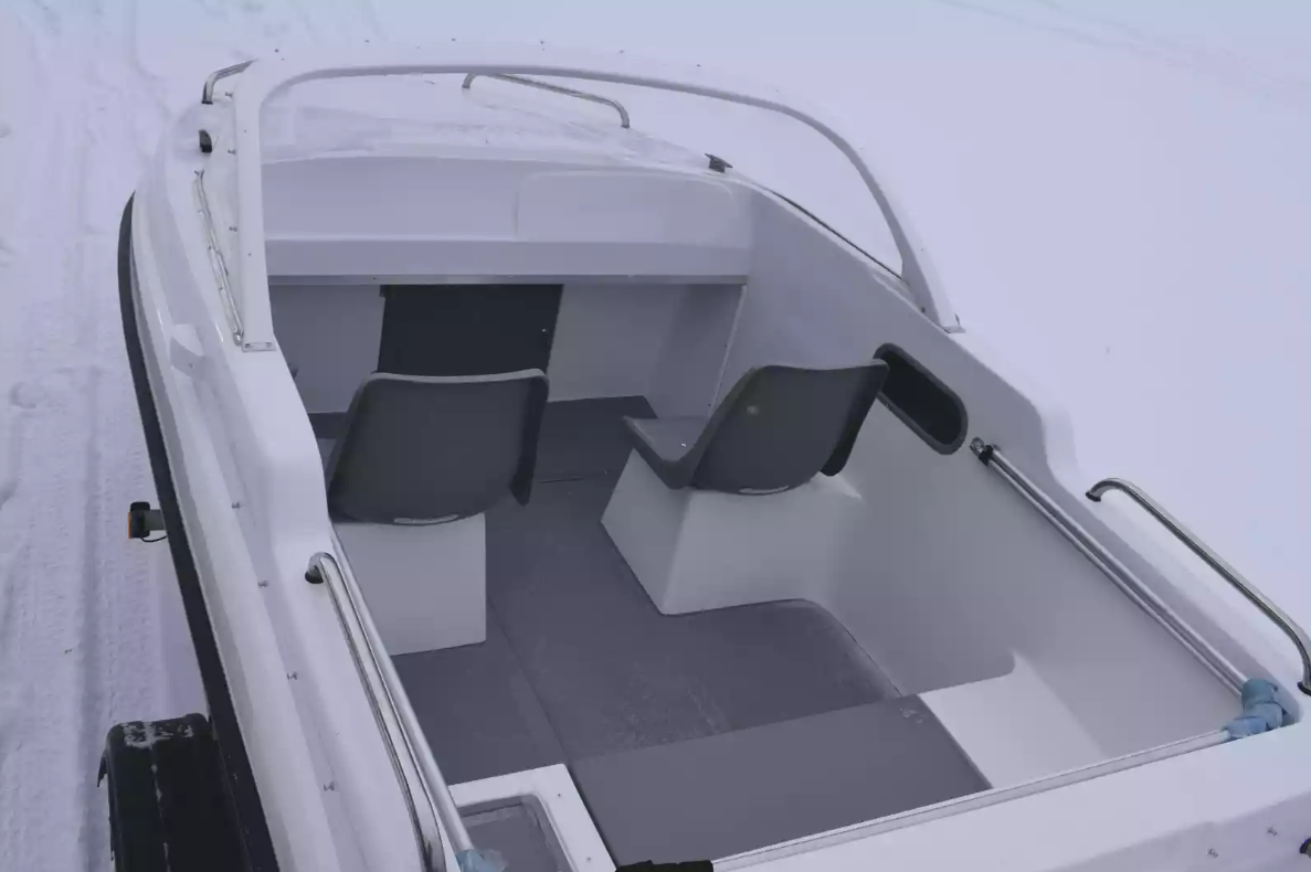 Стеклопластиковый катер Neman-450 в Чебоксарах