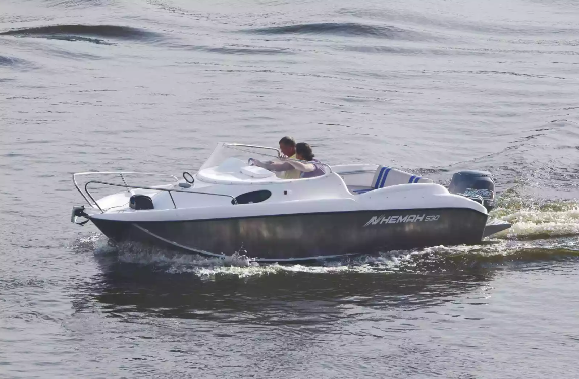 Комбинированный катер Neman-530 с каютой в Чебоксарах
