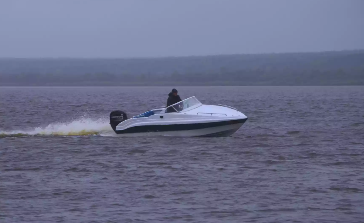 Стеклопластиковый катер Neman-500 Р в Чебоксарах