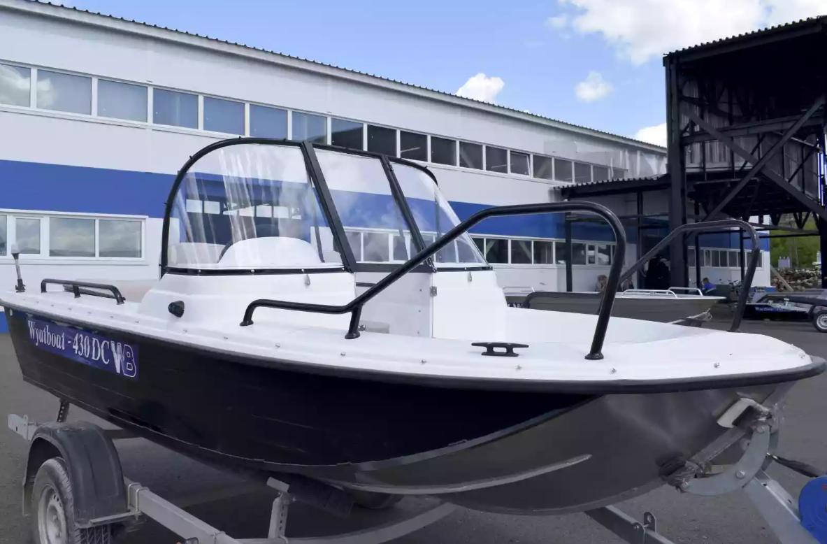 Комбинированный катер Wyatboat-430 DC в Чебоксарах