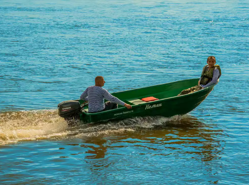 Стеклопластиковая лодка Neman-340 (тримаран) в Чебоксарах