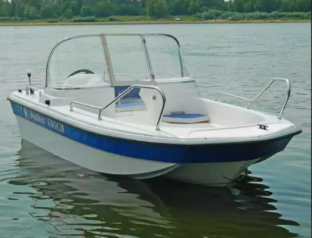 Стеклопластиковый катер Wyatboat-430 DCM (тримаран) в Чебоксарах