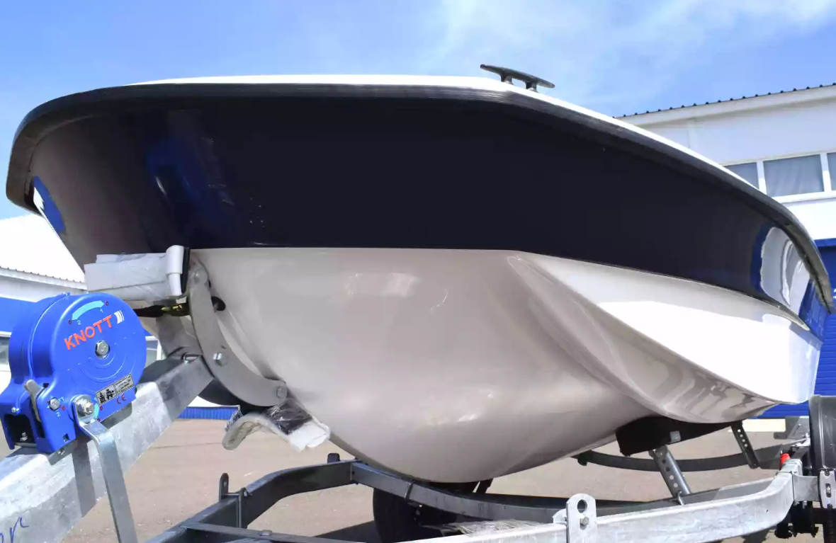 Стеклопластиковая лодка Wyatboat 430 тримаран в Чебоксарах