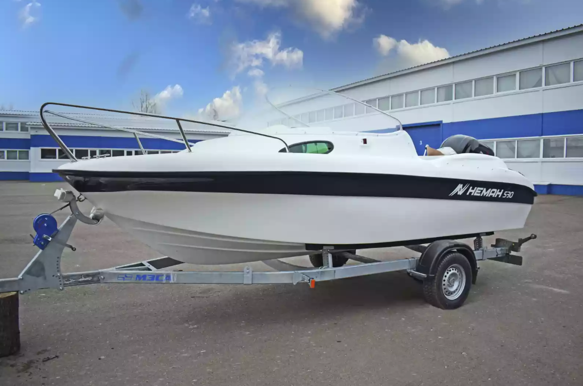 Стеклопластиковый катер Neman-530 с каютой в Чебоксарах