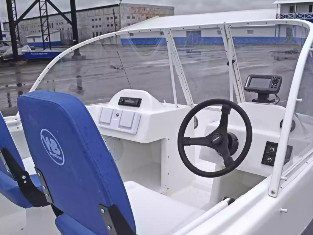 Стеклопластиковый катер Wyatboat-430DCМ (килевая) в Чебоксарах