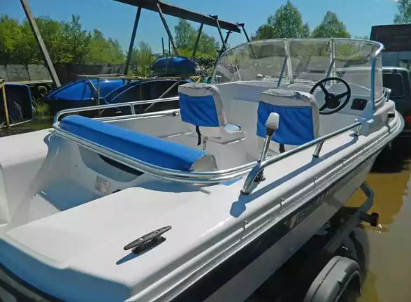 Стеклопластиковый катер Wyatboat-430 M (тримаран) в Чебоксарах