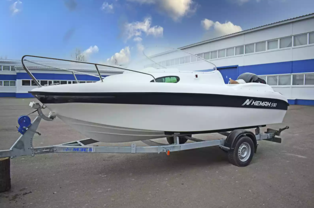 Стеклопластиковый катер Neman-530 с каютой в Чебоксарах