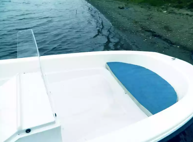 Стеклопластиковый катер Тримаран Wyatboat 430 C в Чебоксарах