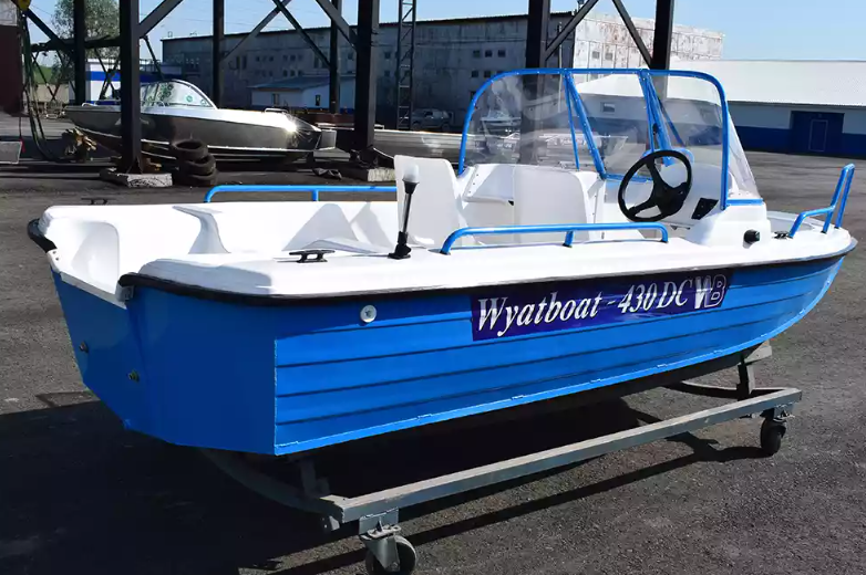 Комбинированный катер Wyatboat-430 DC в Чебоксарах