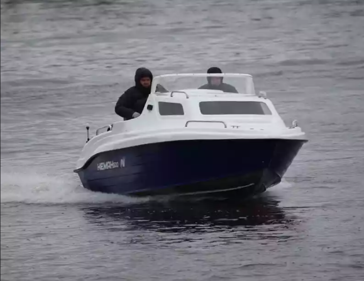 Комбинированный катер Neman-500 с каютой в Чебоксарах