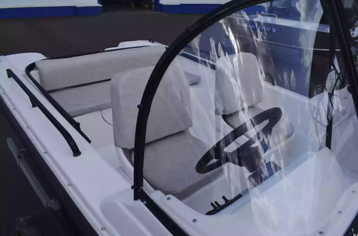 Комбинированный катер Wyatboat-430 DC в Чебоксарах