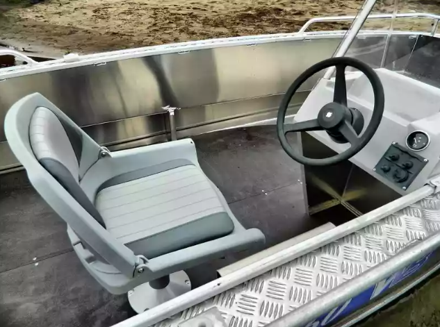 Алюминиевый катер Wyatboat-460 C в Чебоксарах