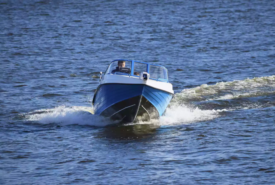 Комбинированный катер Neman-450 Open в Чебоксарах