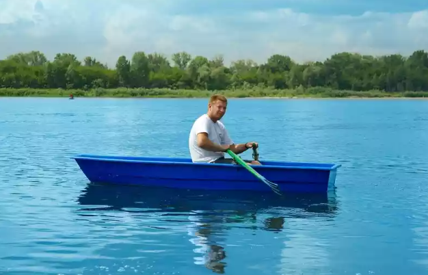 Стеклопластиковая лодка Малютка в Чебоксарах