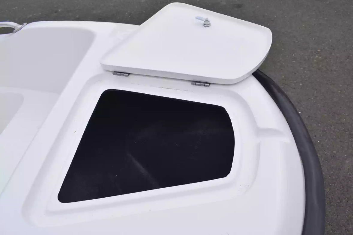 Стеклопластиковая лодка Пингвин New (тримаран) в Чебоксарах