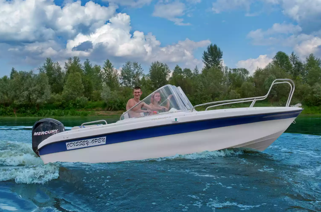 Стеклопластиковый катер Neman-530 Open в Чебоксарах