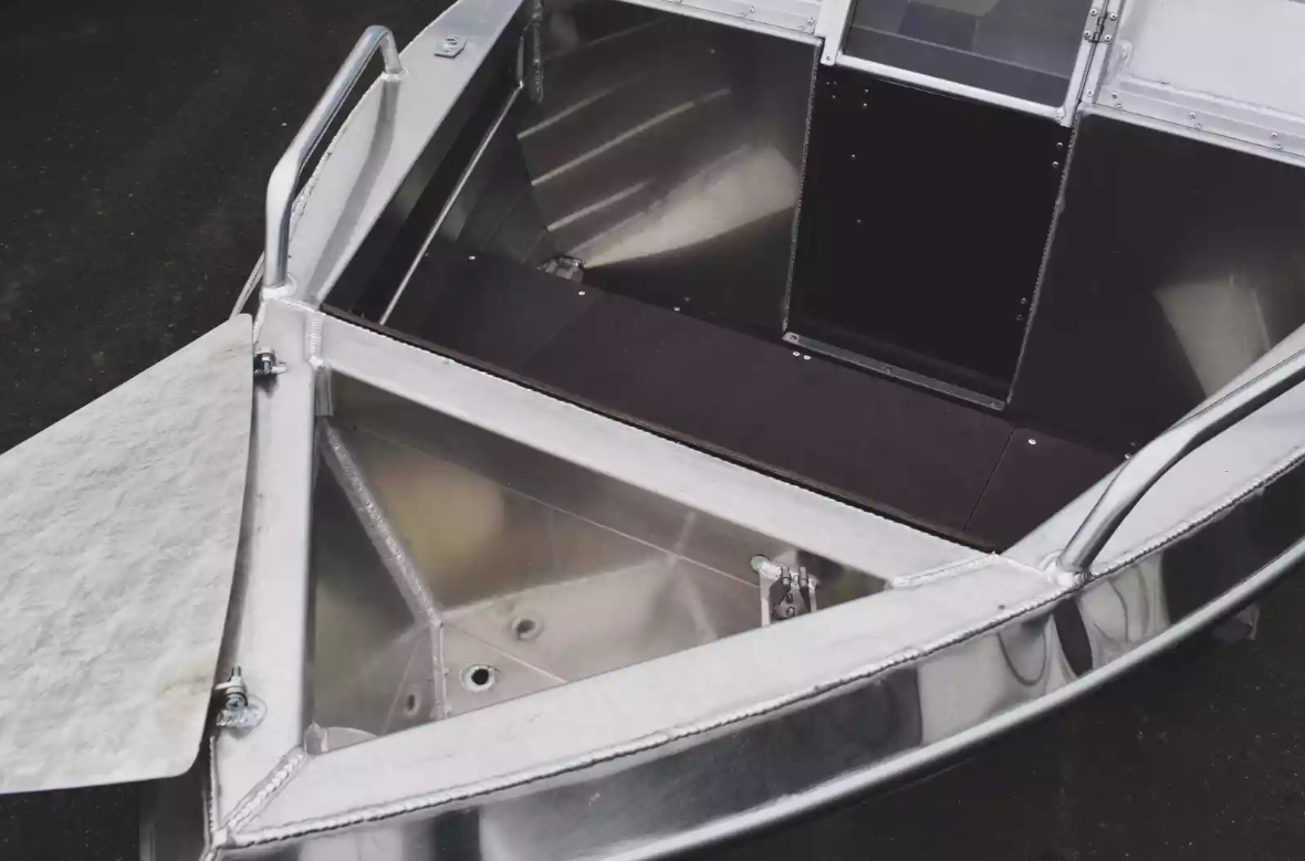 Алюминиевый катер Neman-400 DC в Чебоксарах