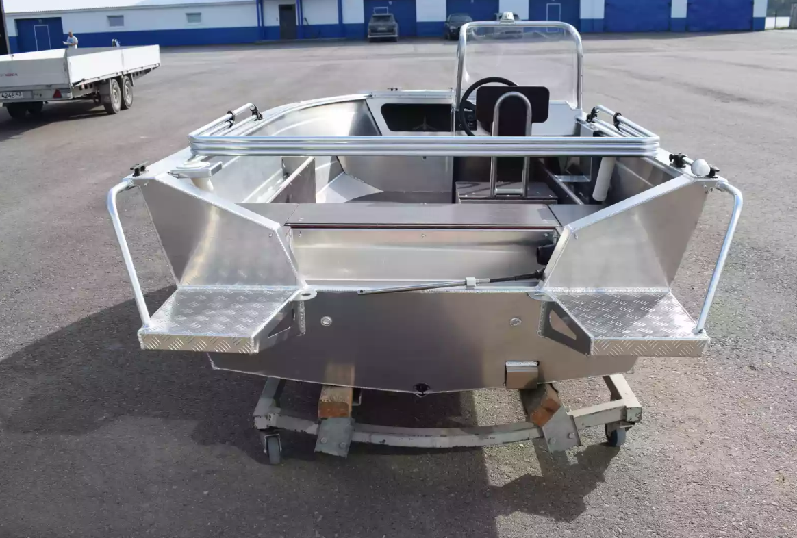 Алюминиевый катер Неман-400 С в Чебоксарах