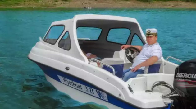 Стеклопластиковый катер Wyatboat-3 П (полурубка) в Чебоксарах