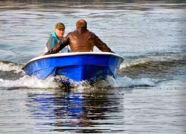 Стеклопластиковая лодка Wyatboat 430 тримаран в Чебоксарах