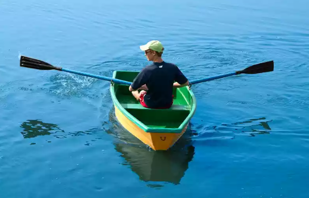 Стеклопластиковая лодка Малютка в Чебоксарах