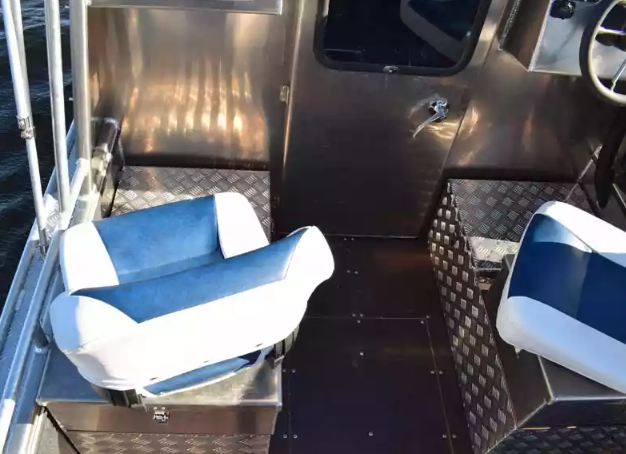 Алюминиевый катер Неман 550 с каютой в Чебоксарах