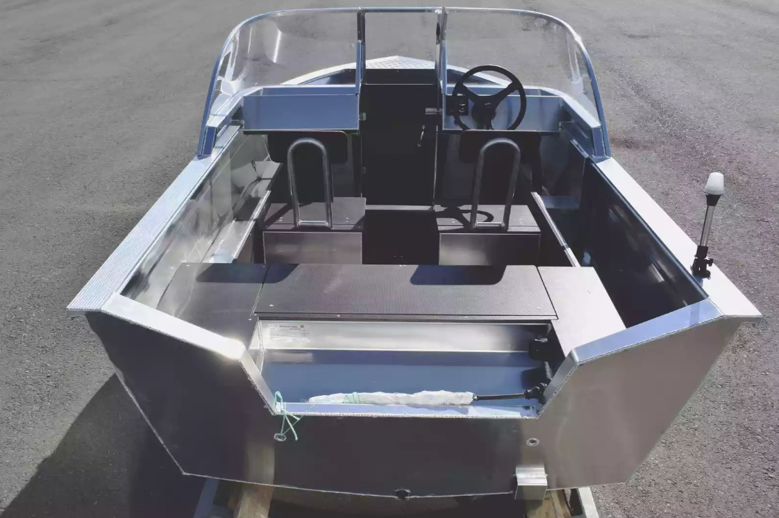 Алюминиевая лодка  Неман-400 DCM в Чебоксарах