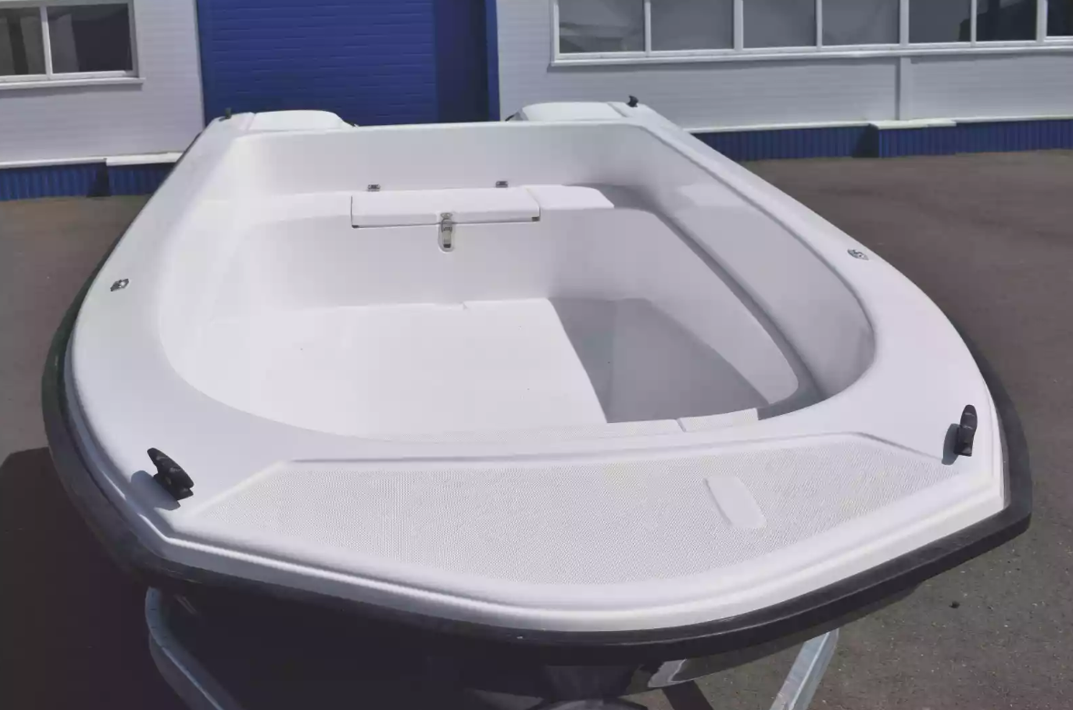 Стеклопластиковая лодка Wyatboat 430 тримаран в Чебоксарах