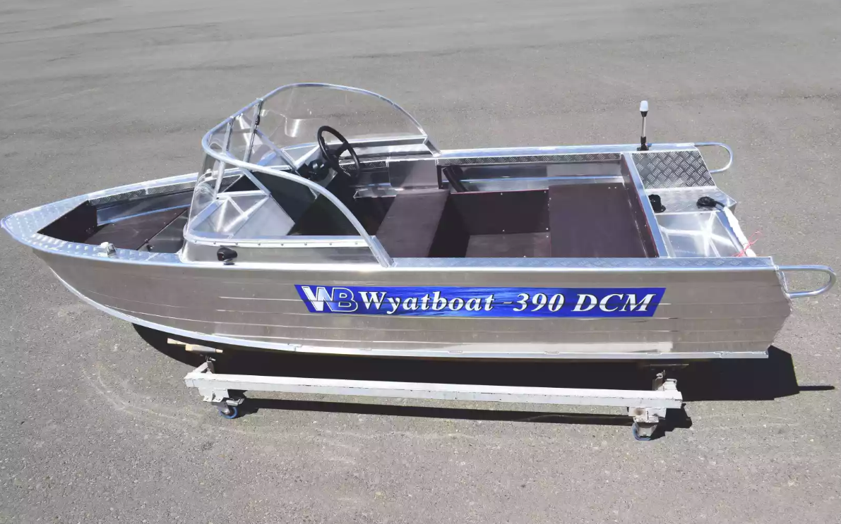 Алюминиевый катер Wyatboat-390 DCM в Чебоксарах