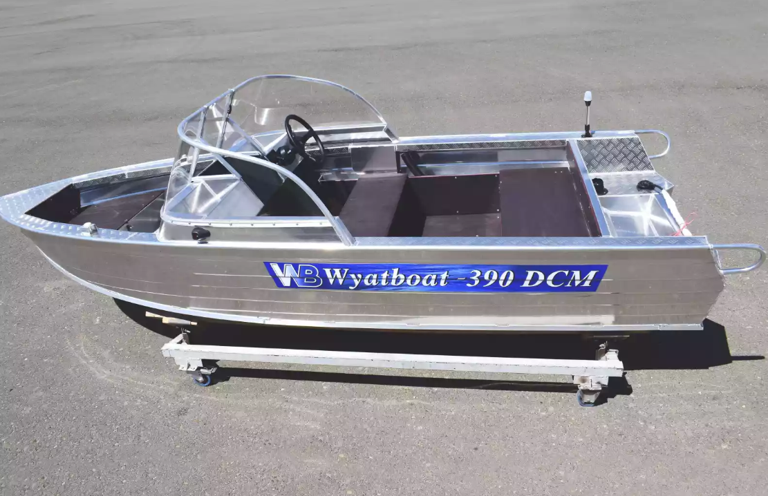 Алюминиевая лодка Wyatboat-390 DCM в Чебоксарах