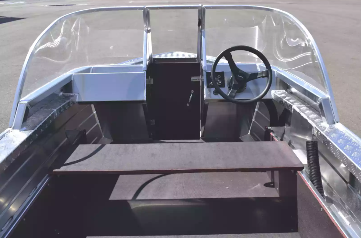 Алюминиевый катер Wyatboat-390 DCM в Чебоксарах