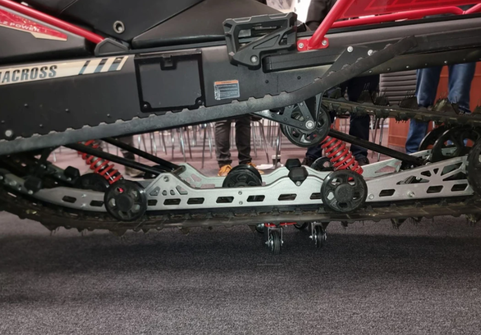 Снегоход AODES Siberiacross 1000 SWT 600mm LCD 6.8 в Чебоксарах