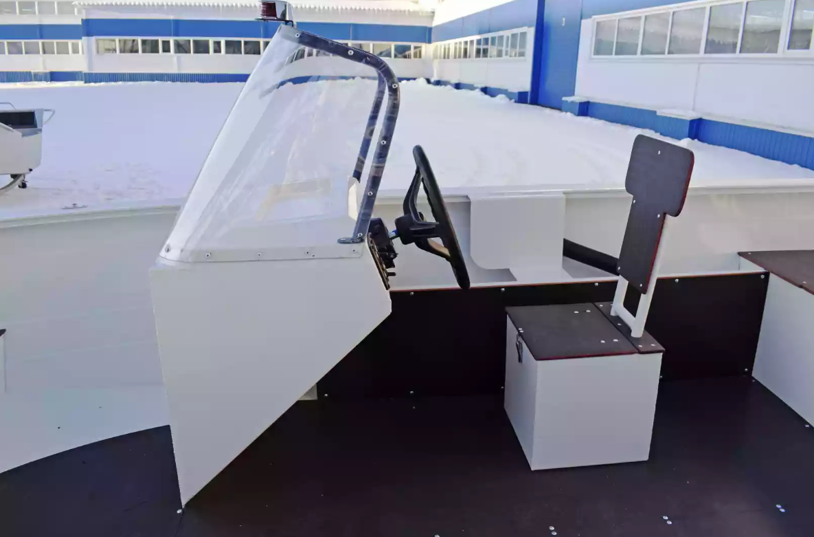 Алюминиевый катер Неман-400 С в Чебоксарах