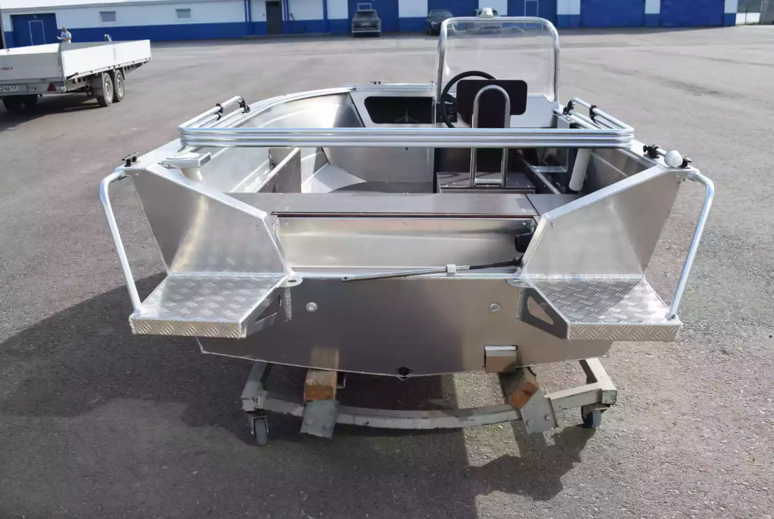 Алюминиевая лодка Неман-400 С в Чебоксарах