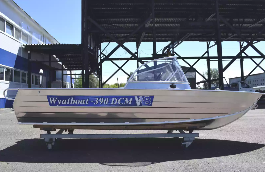 Алюминиевая лодка Wyatboat-390 DCM в Чебоксарах