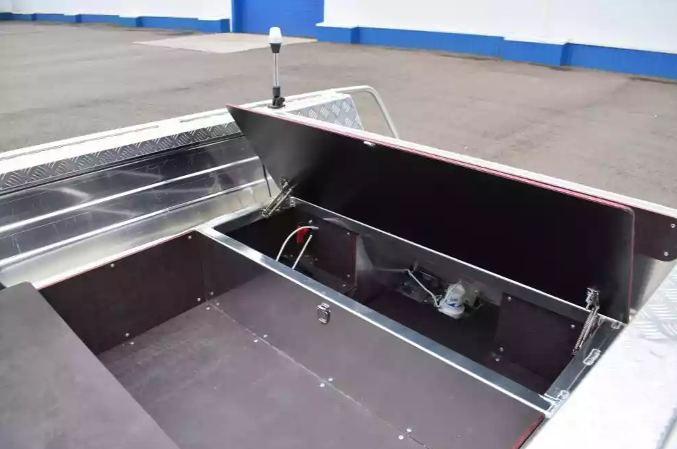 Алюминиевая лодка Wyatboat-390 DCM Увеличенный борт в Чебоксарах