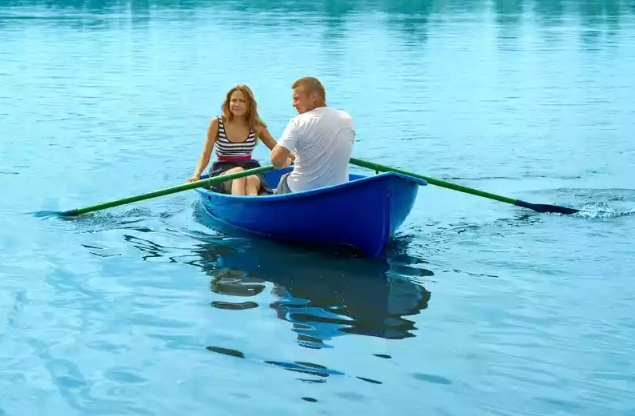 Стеклопластиковая лодка Дельфин в Чебоксарах