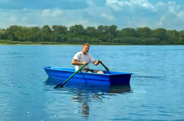 Стеклопластиковая лодка Малютка в Чебоксарах