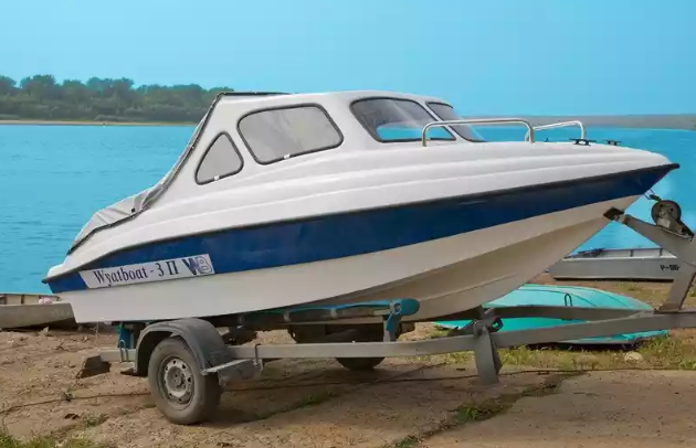 Стеклопластиковый катер Wyatboat-3 П (полурубка) в Чебоксарах