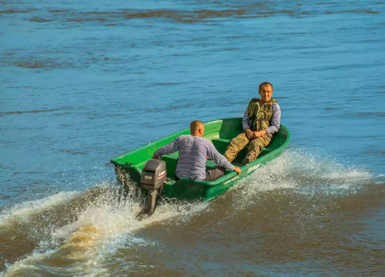 Стеклопластиковая лодка Neman-340 (тримаран) в Чебоксарах