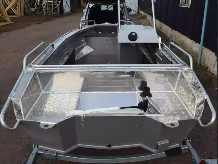 Алюминиевый катер Wyatboat-390 C в Чебоксарах