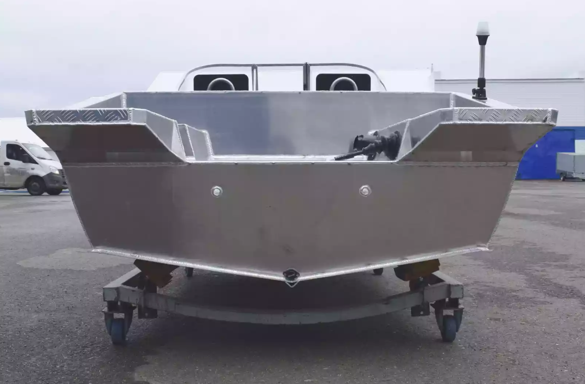 Алюминиевый катер Neman-400 PRO в Чебоксарах