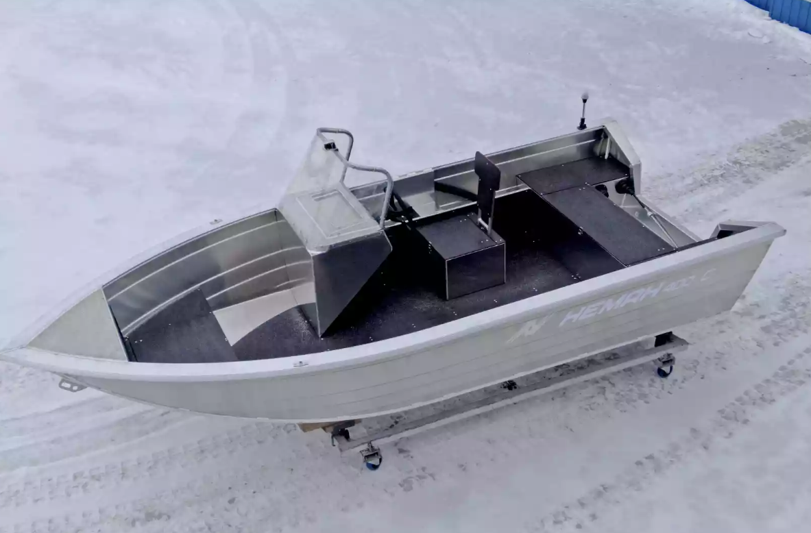 Алюминиевый катер Неман-400 С в Чебоксарах