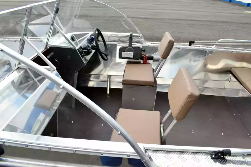 Алюминиевый катер Неман-500 DCM в Чебоксарах