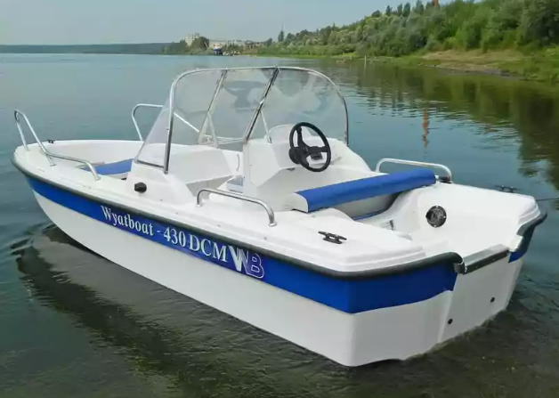 Стеклопластиковый катер Wyatboat-430 DCM (тримаран) в Чебоксарах