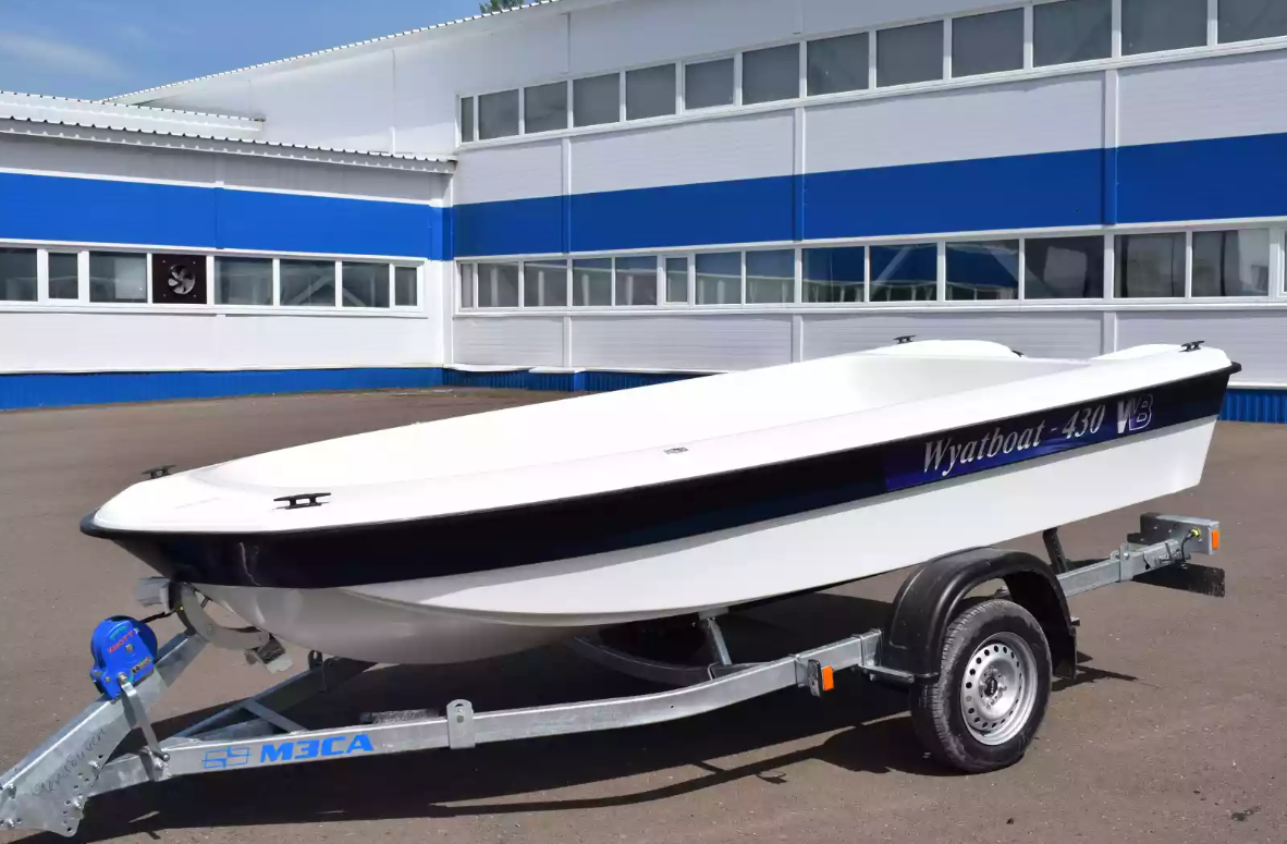 Стеклопластиковая лодка Wyatboat 430 тримаран в Чебоксарах